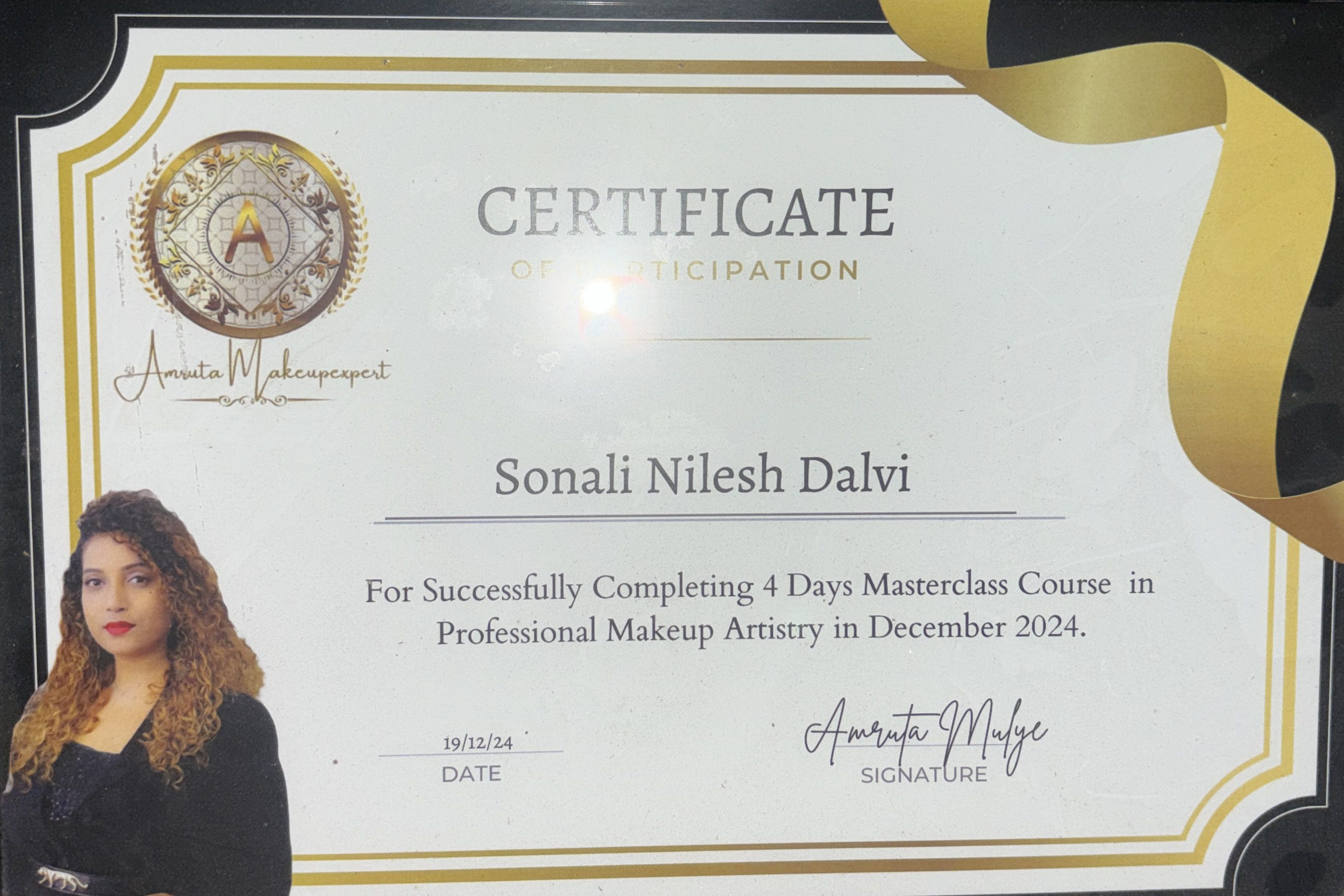 Professional Makeup Artistry certificate awarded to Sonali Dalvi by Amruta Mulye
